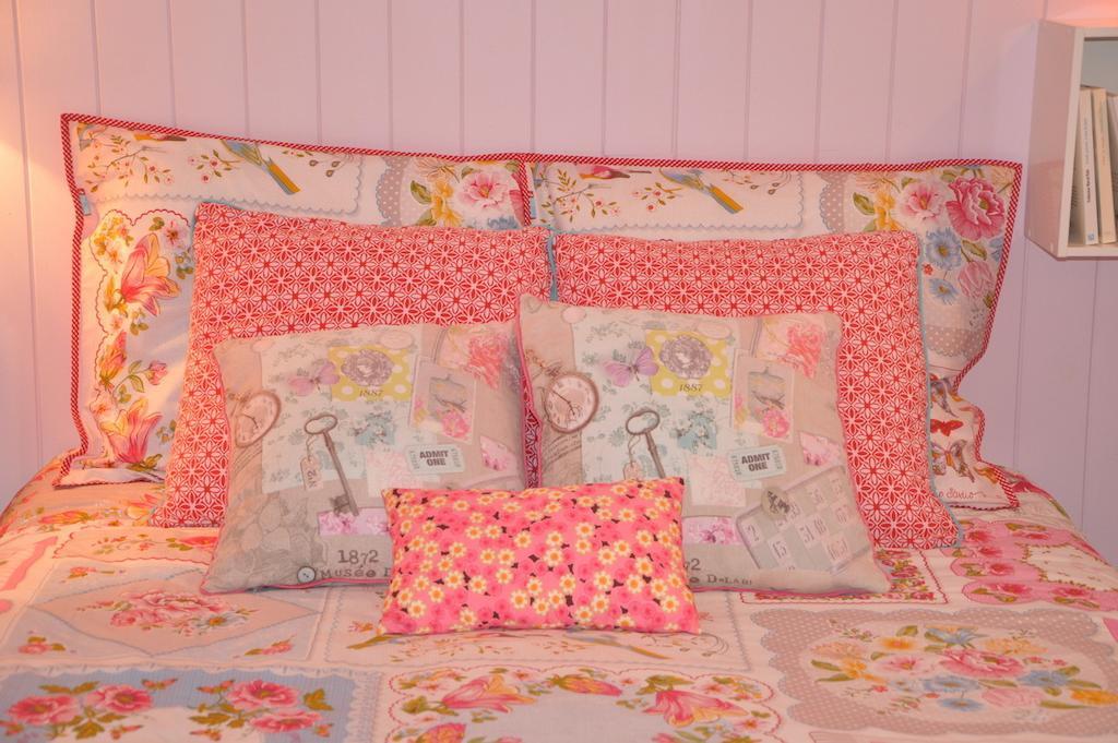 La Maison De Rose Bed & Breakfast Brossac Rom bilde