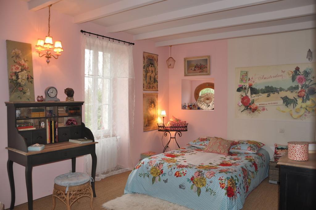 La Maison De Rose Bed & Breakfast Brossac Rom bilde